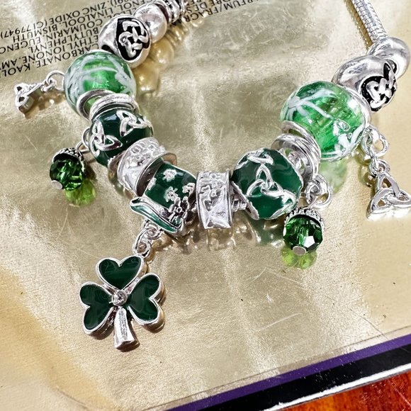 St Patrick's Day Shamrock Charm Bracelet Beaded Top Hat Celtic Knot Crys… - Picture 10 of 12